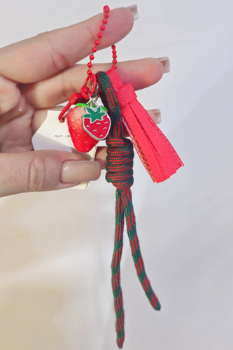 چارم بگ قرمز توت فرنگی